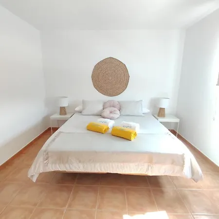 Chalet Casa Bermeja - *