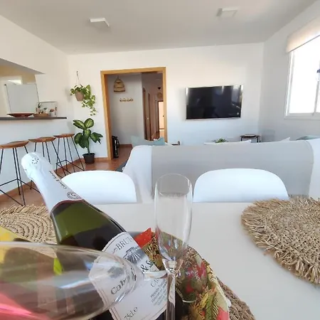 Casa Bermeja - * Тискаманита