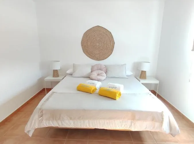 シャレー Casa Bermeja - *